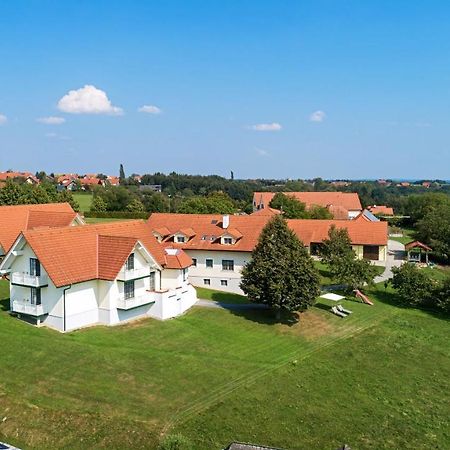 Sonntagsberg Hof Familie Fiedler Hotel Бад Валтерсдорф Екстериор снимка