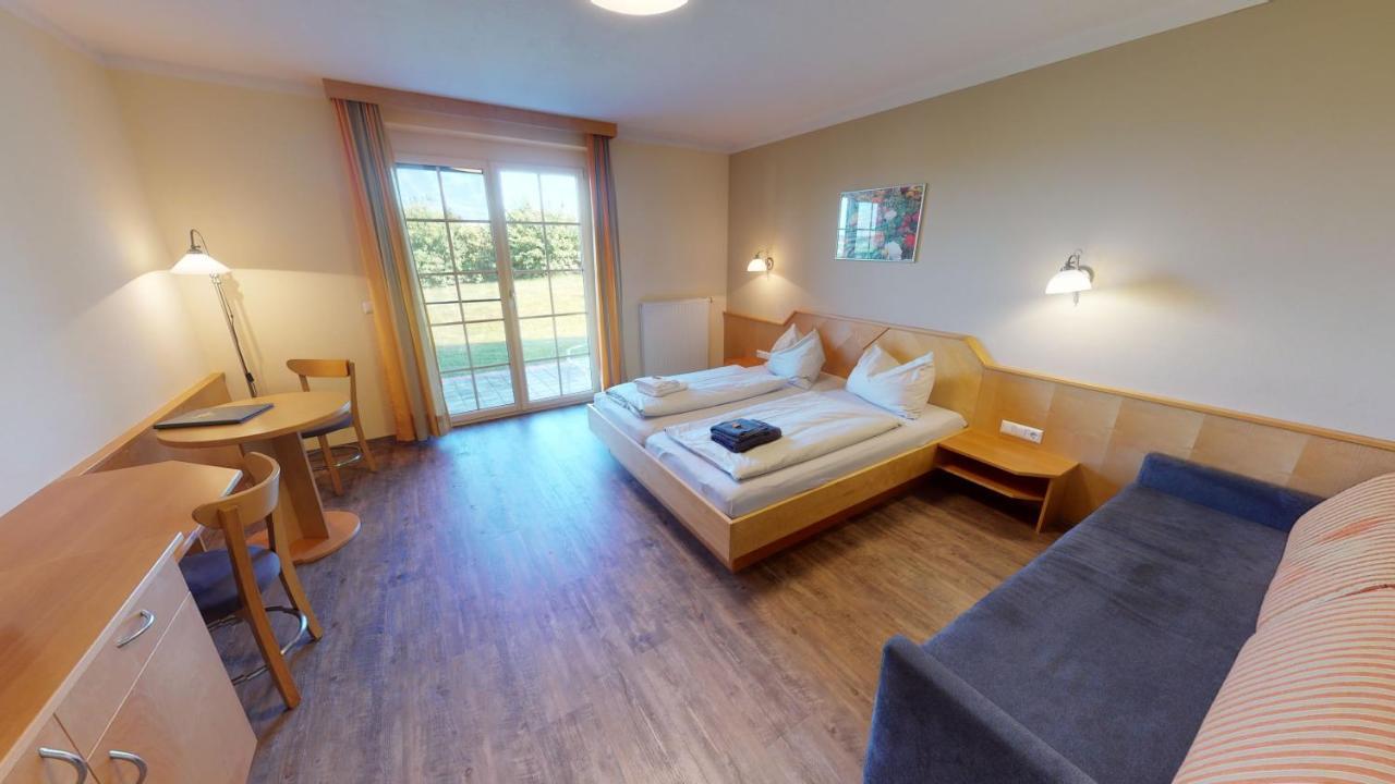 Sonntagsberg Hof Familie Fiedler Hotel Бад Валтерсдорф Екстериор снимка